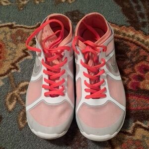 Nike Lunarlon Women's Pink and Gray Sneeckers Size US 7, EUR 38